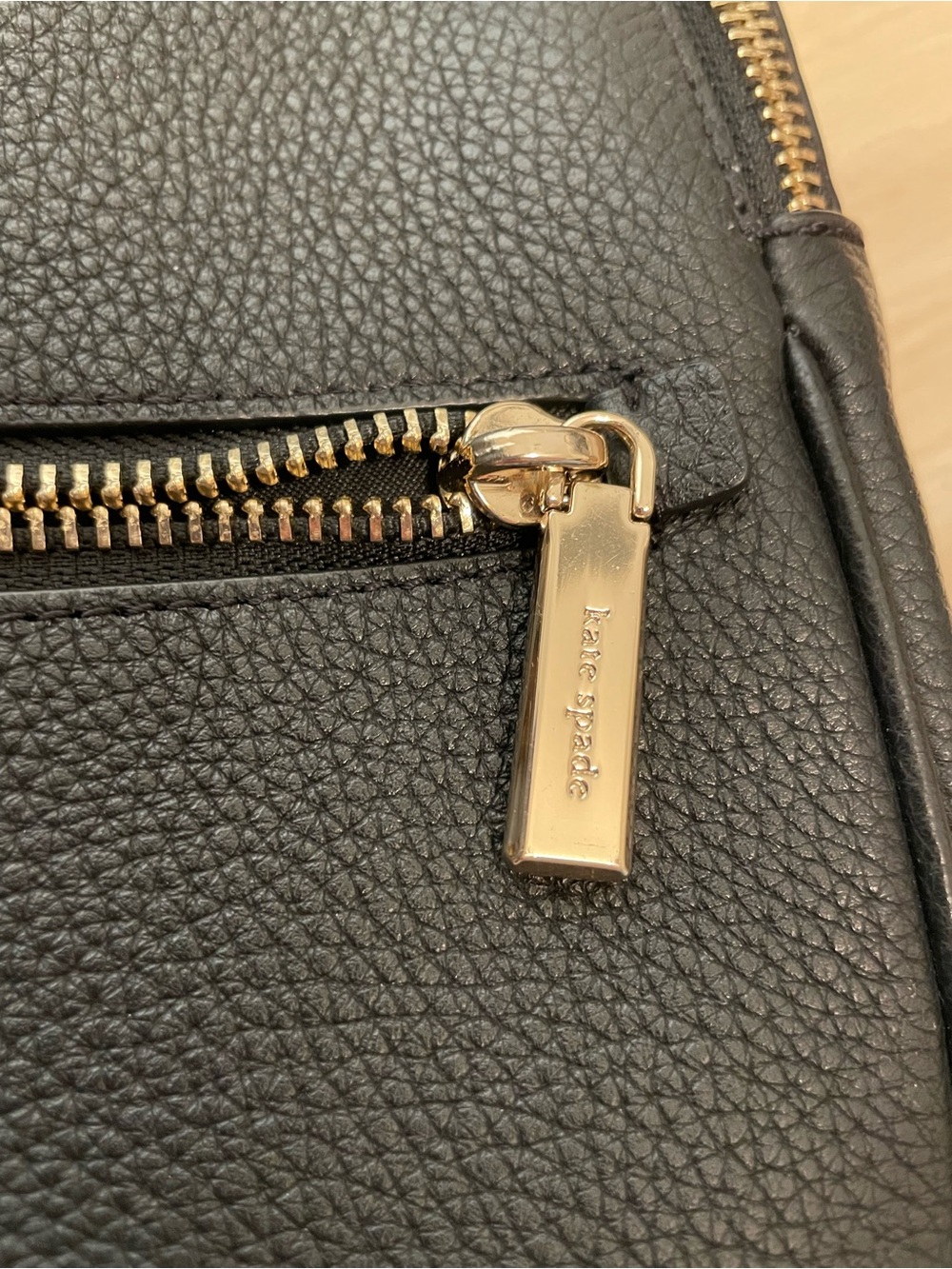 Excellent Condition Kate Spade Emma Small Black Backpack Crossbody! - Picture 7 of 14